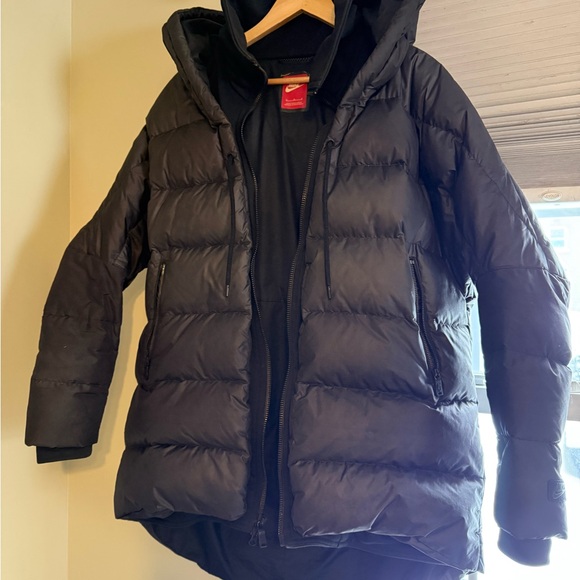 Nike Jacket - Picture 2 of 14